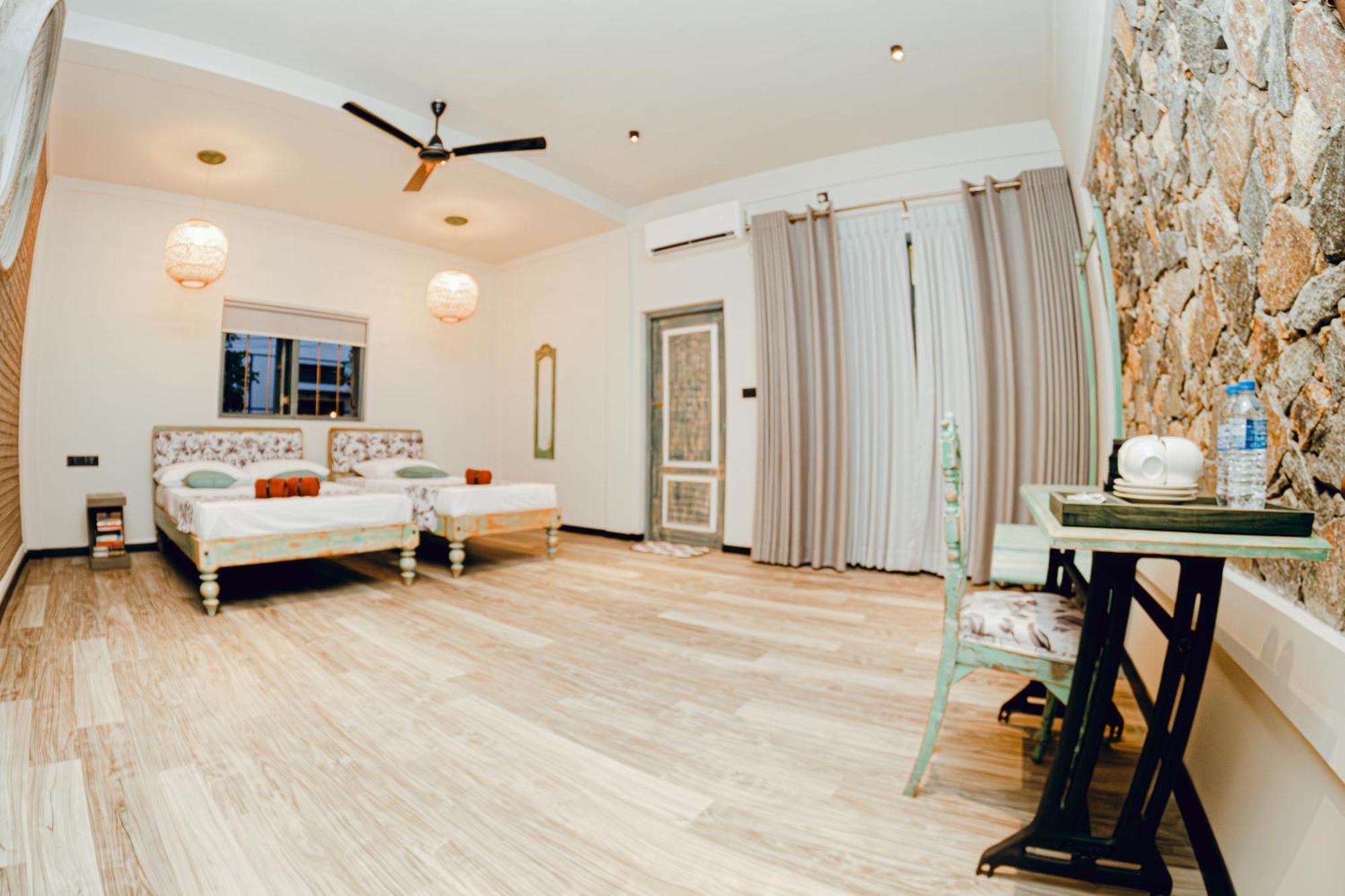 Still Waters Artistry Negombo Exterior photo